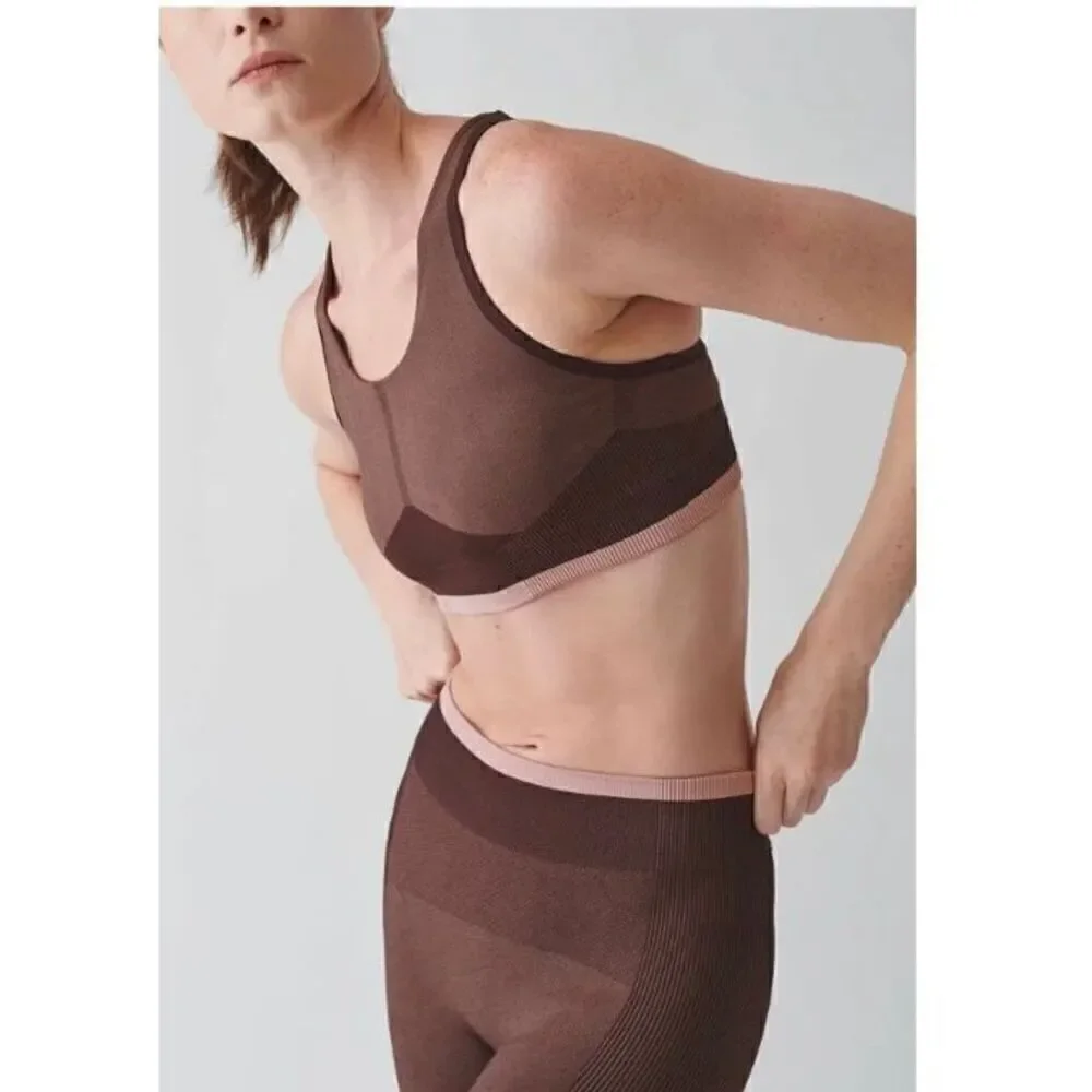 COS Seamless Performance Sports Bra